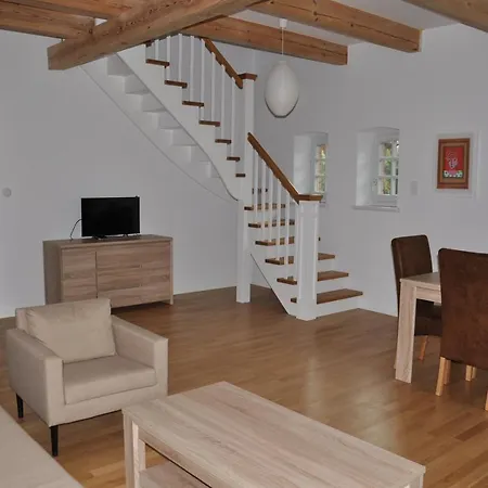 Monte Carvick Nad Jeziorem Seksty