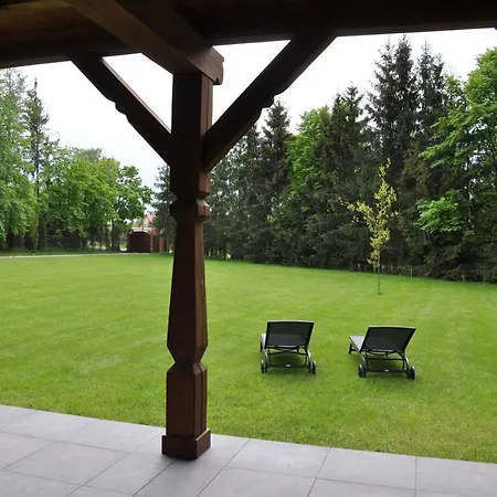 Monte Carvick Nad Jeziorem Seksty * Karwik