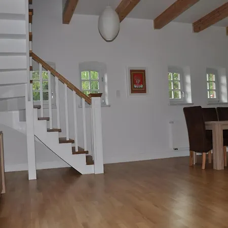 Monte Carvick Nad Jeziorem Seksty Karwik