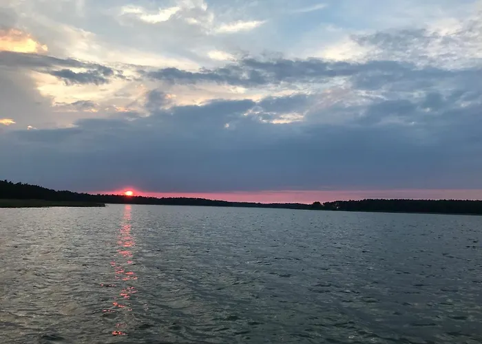 Monte Carvick Nad Jeziorem Seksty Karwik